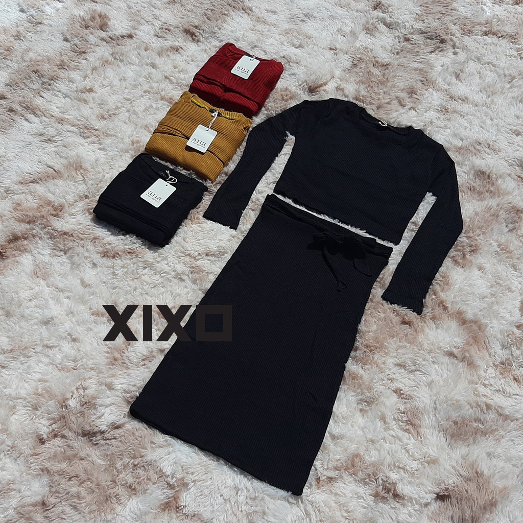 Set áo croptop dài tay chân váy cột nơ thời trang xixo cao cấp mã SET0001