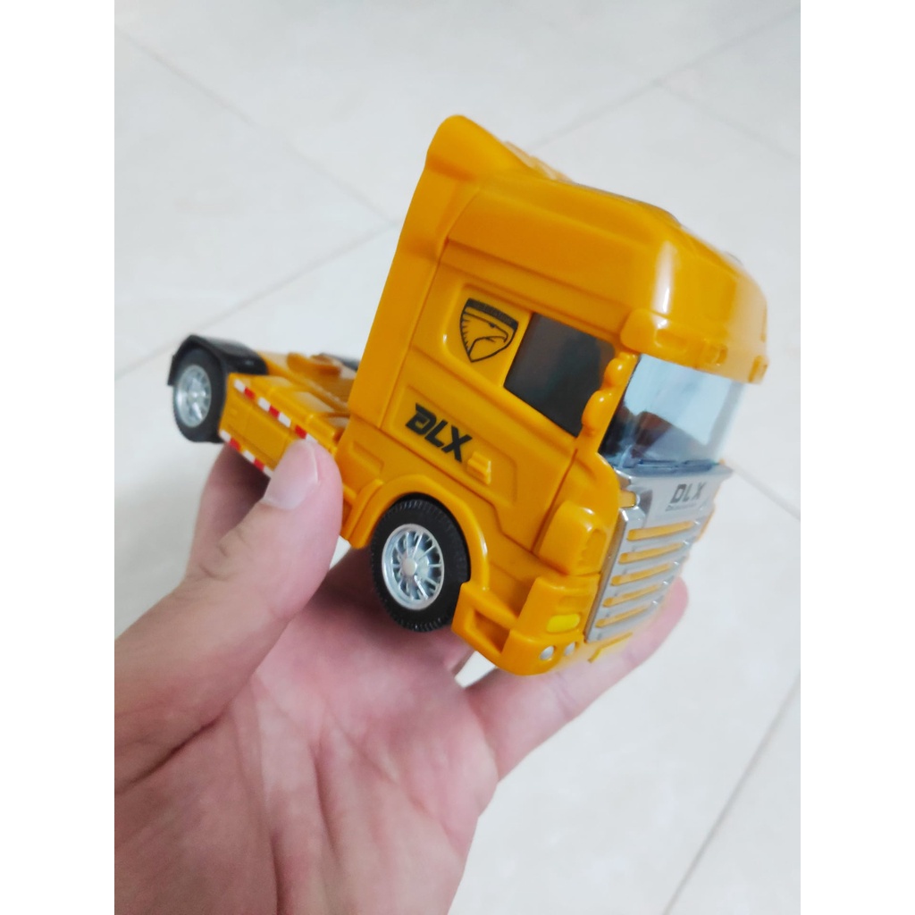 Đồ chơi mô hình xe đầu kéo vận chuyển container gồm 2 cont 20 feet nhiều màu chạy đà