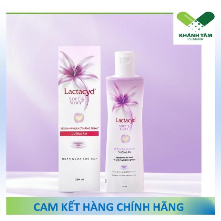 ! Dung dịch vệ sinh phụ nữ Lactacyd Soft & Silky