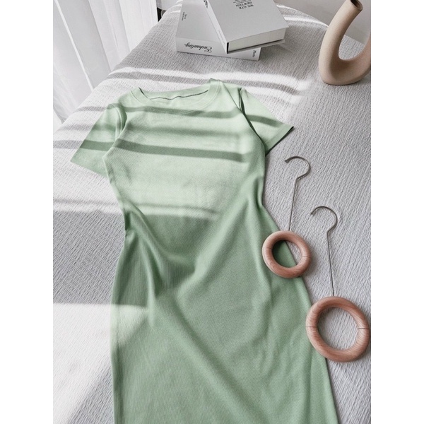 Đầm body e về thêm màu xanh siu xinh.