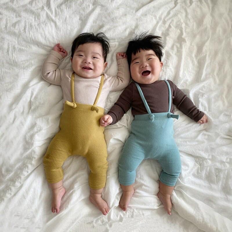 Quần yếm cho bé quần đi chơi cho bé phong cách Hàn Quốc chất thun tăm mềm mịn