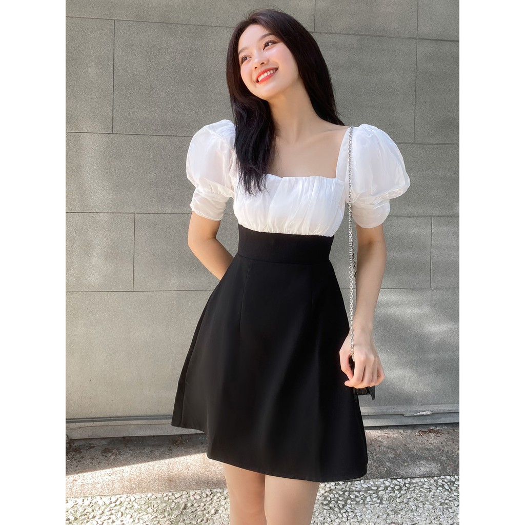 RECHIC Đầm Teagan màu đen cổ vuông dáng ngắn phối oganza xinh xắn trẻ trung | BigBuy360 - bigbuy360.vn