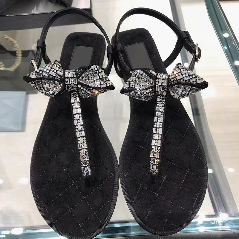 Xiaoxiang Giày Sandal Đế Bằng Dày Quai Ngang Đính Đá Phong Cách La Mã Thời Trang Mùa Hè Cho Nữ Đi Biển
