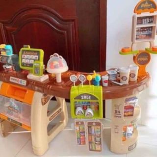 Quầy siêu thị kèm xe đẩy (cỡ đại)