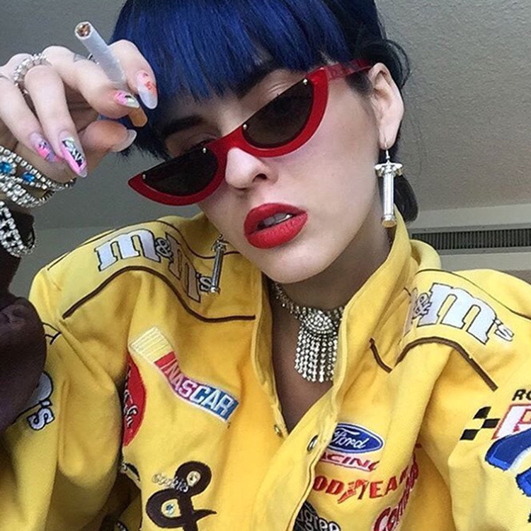 Kính mát thiết kế nửa gọng ấn tượng