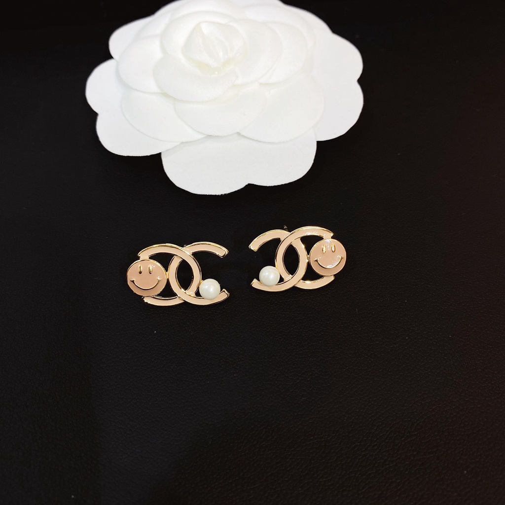 Bông Tai Nữ Cá Tính Đính Đá Cao Cấp Mang Phong Cách Hàn Quốc  - MS302610