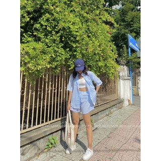 Set 3 món gồm áo croptop trắng kèm áo sơ mi sọc xanh và quần short lưng thun freesize Pumi