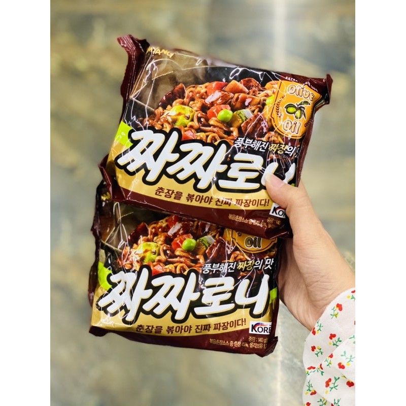 MÌ TRỘN TƯƠNG ĐEN VÀ DẦU OLIVE SAMYANG