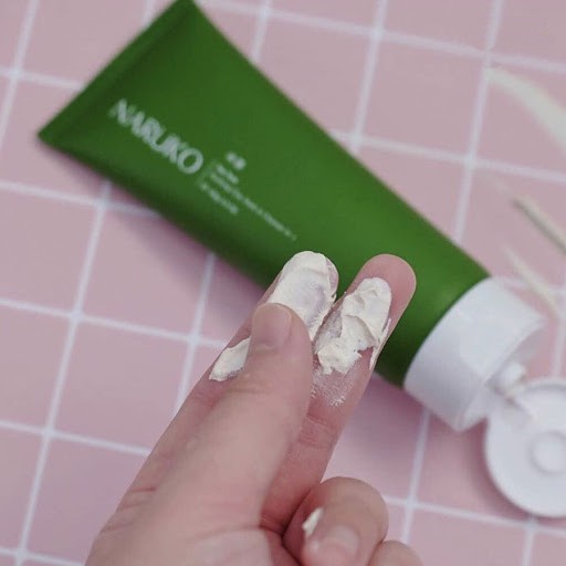 Sữa Rửa Mặt NARUKO Trà Tràm/ Ý Dĩ/ Bạch Ngọc Lan/ Thủy Tiên/ Hồng Nhung