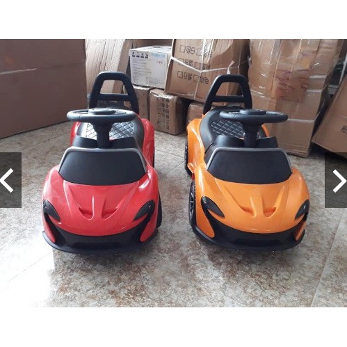 Xe lắc bơi chòi chân ô tô