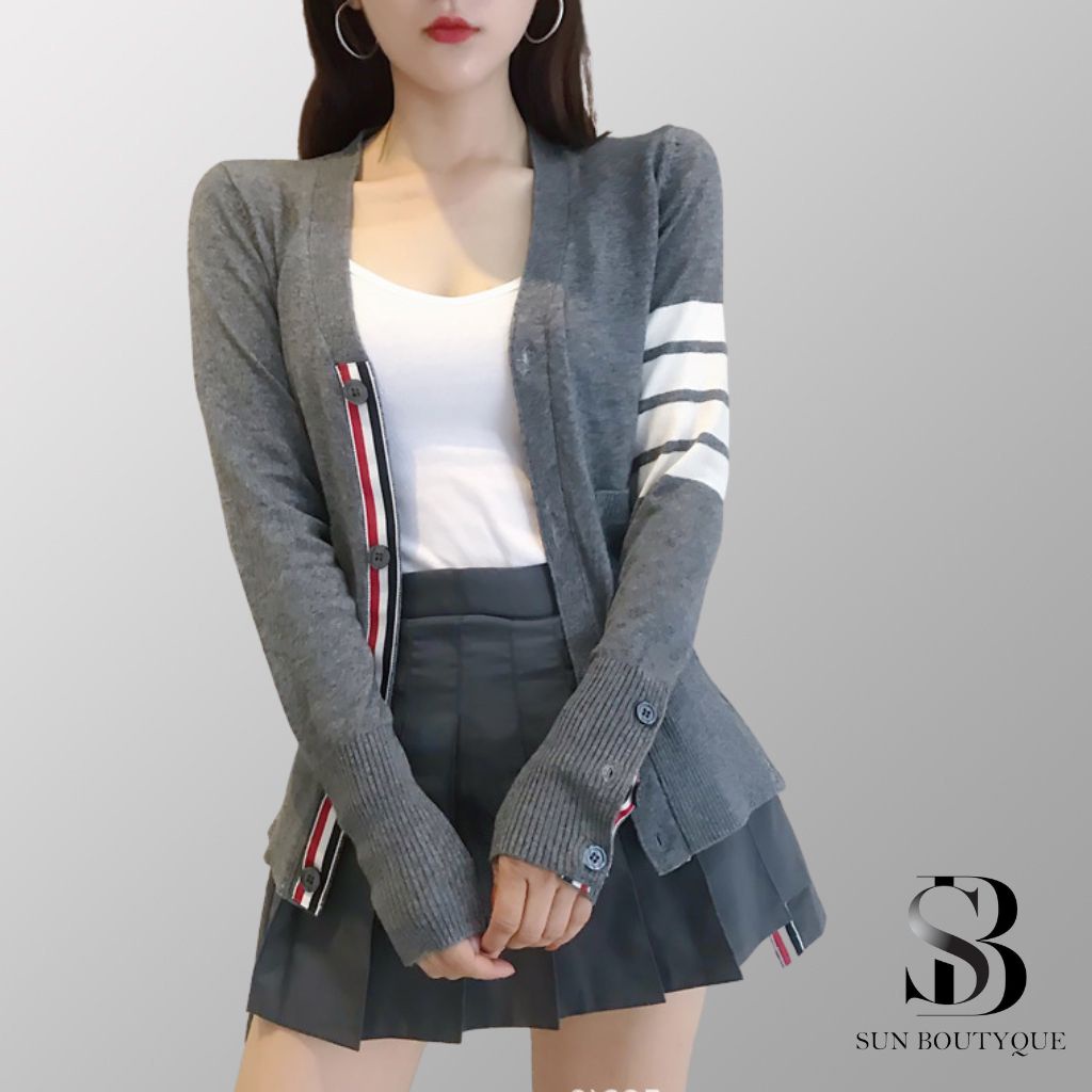 Áo Cardigan Len Nữ Sunboutyque Áo Khoác Cardigan 2 Màu Ghi, Đen, Ulzzang Hàn Quốc Dành Cho Nữ Chất Siêu Mịn Ca12
