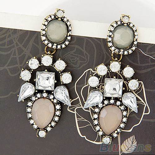 Cặp khuyên tai thiết kế hoa đính đá quý nhân tạo sang trọng dành cho nữ