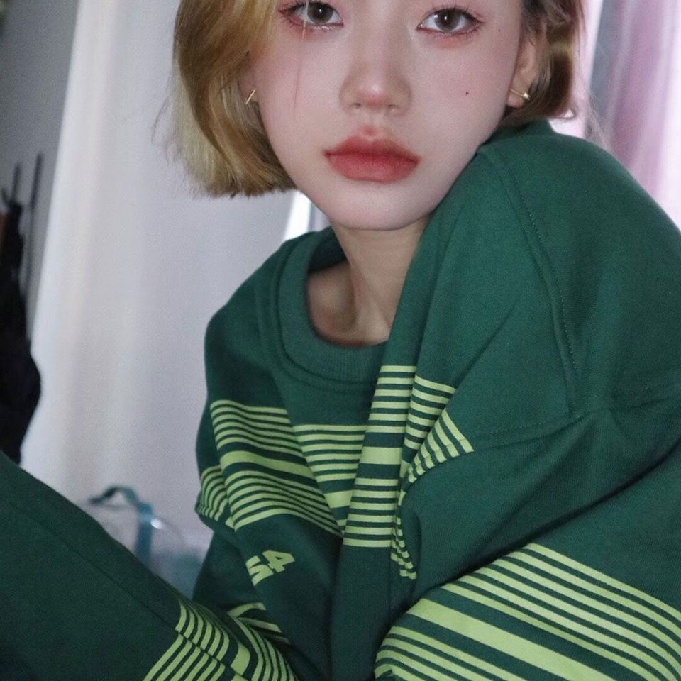 Áo Nỉ Tay Dài Cổ Tròn Dáng Rộng In Họa Tiết Kẻ Sọc Phong Cách Hip Hop Thời Trang Cho Nữ