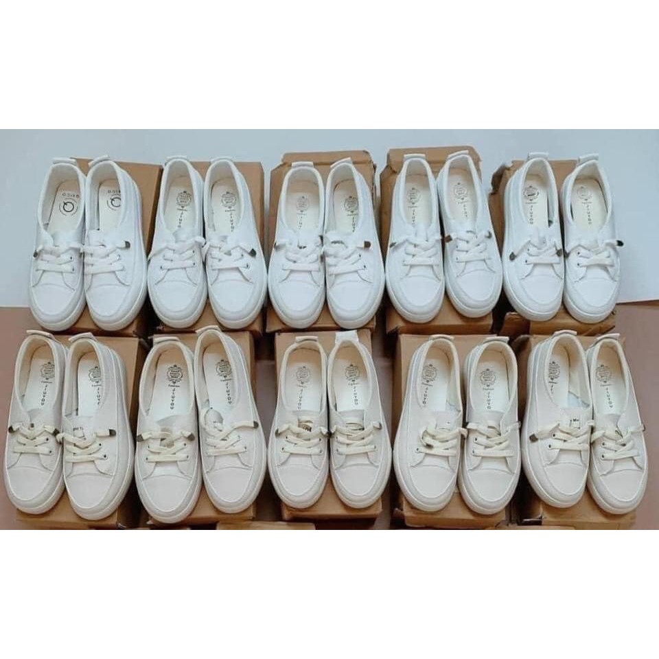 Giày Slip On Trắng - Be Siêu Êm Chân - Giày Lười Hot 2021 | BigBuy360 - bigbuy360.vn