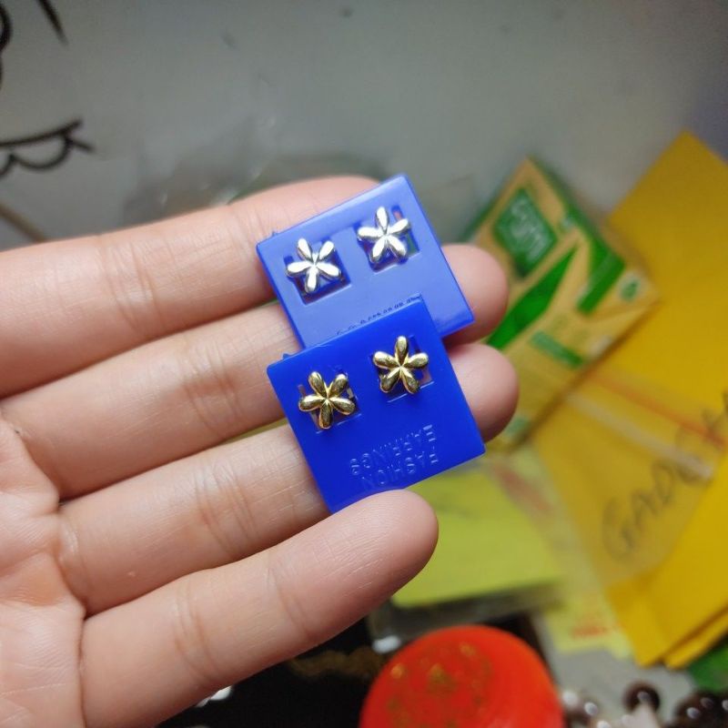 BÔNG TAI HOA MAI BẠC TA XINH XẮN