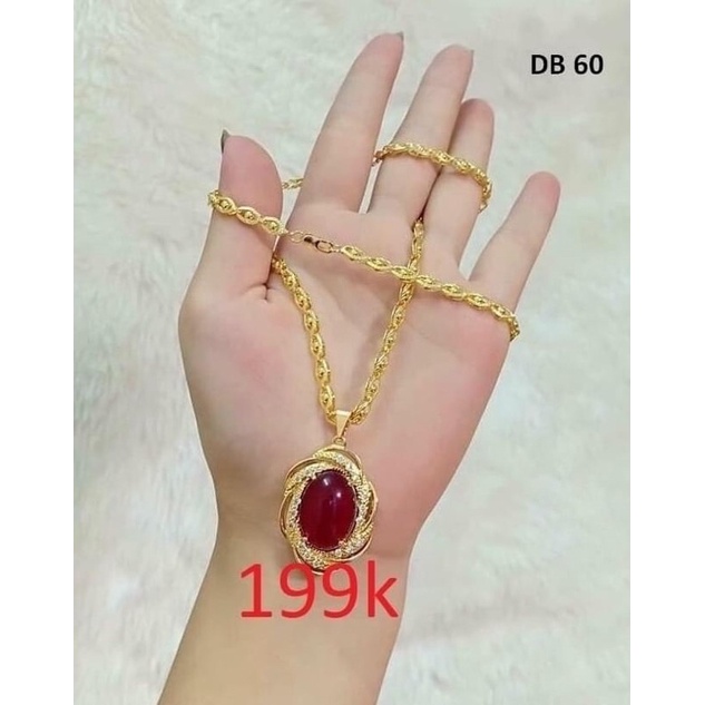 dây chuyền mặt đá đỏ mạ vàng phù hợp voi các mẹ các bà