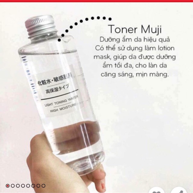 Nước hoa hồng Muji Light Toning Water High Moisture 200ml cung cấp các thành phần như tinh chất từ hạt bưởi, tinh chất