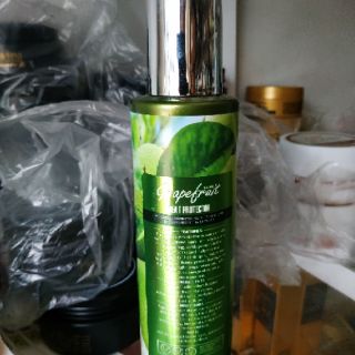 Xịt dưỡng tóc hương bưởi