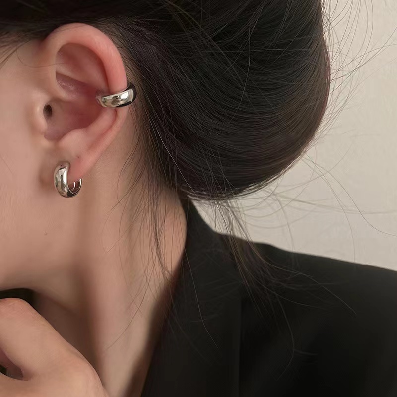Khuyên Tai Kẹp Vành Tai Không Xỏ Lỗ Chống Muỗi Cao Cấp Ánh Sáng Cao Sang Trọng Cho Nữ