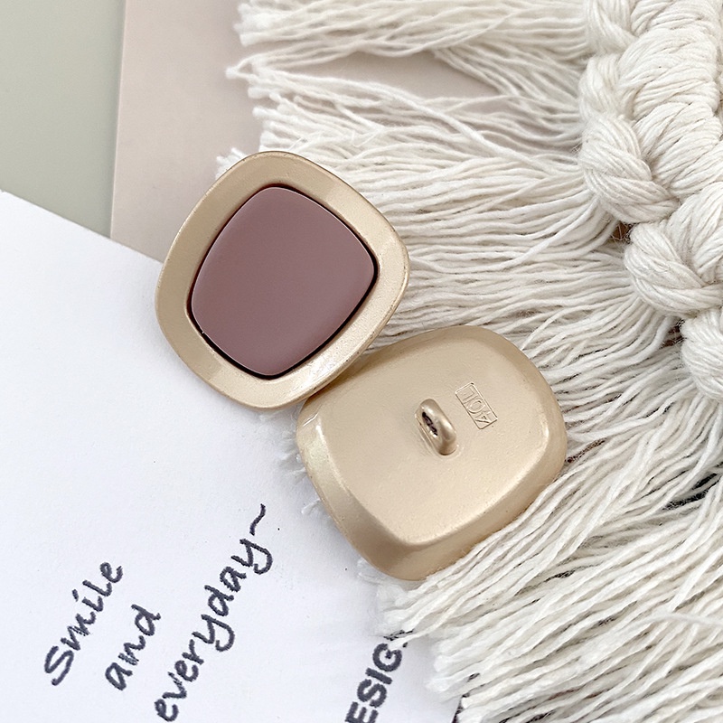 10 cái / lốc Nút trang trí siêu đẹp cho quần áo Nút hoa trắng đen cho áo 20mm Nút áo kim loại hình tròn vuông