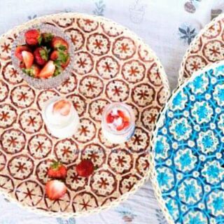 Mẹt tre hoa văn trang trí decor,  đựng bánh kẹo