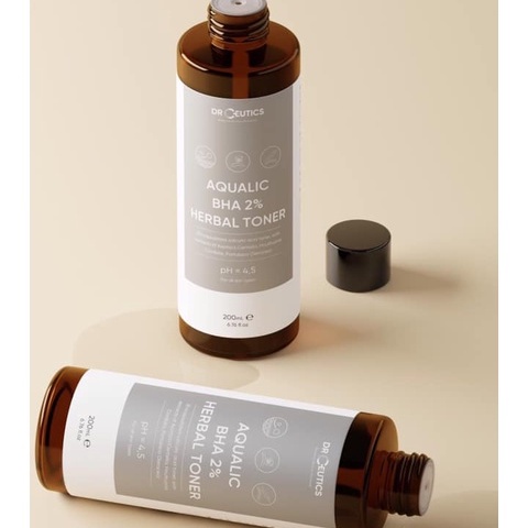 DrCeutics Aqualic BHA 2% Herbal Toner - Dung Dịch Tẩy Da Chết Hỗ Trợ Thu Nhỏ Lỗ Chân Lông 200ml