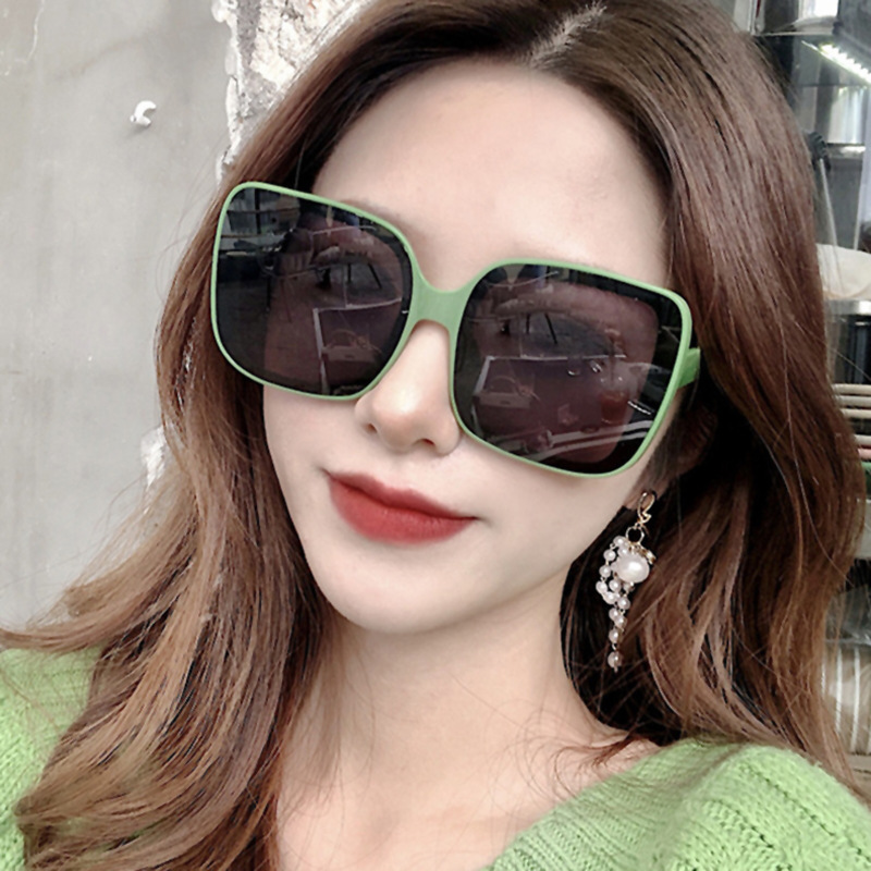 Kính mát thời trang Hàn Quốc phong cách cho nữ