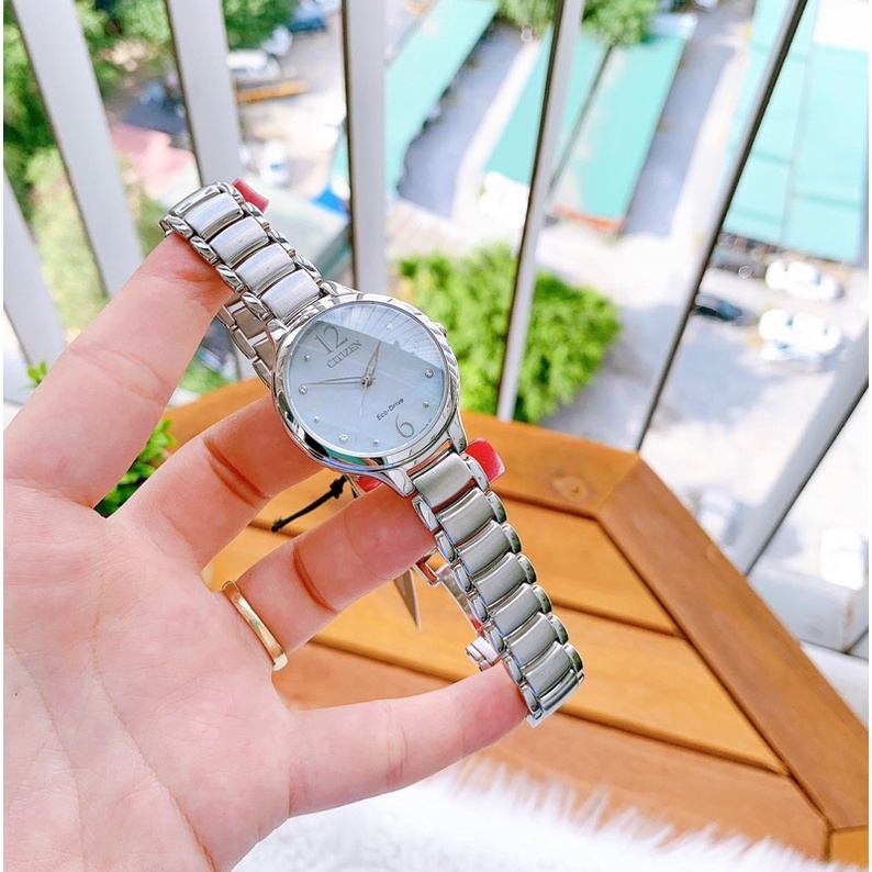 Đồng hồ nữ Citizen EM0550-59D .