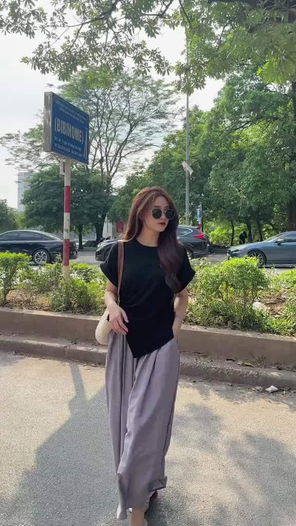 [SẴN/VIDEO] ÁO THUN TRƠN TAY HẾN CÀI MÓC BÊN HÔNH ĐIỆU ĐI BIỂN ĐỘC LẠ | BigBuy360 - bigbuy360.vn