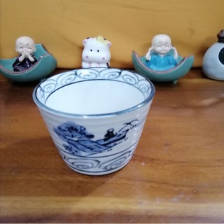Chén sứ họa tiết xanh