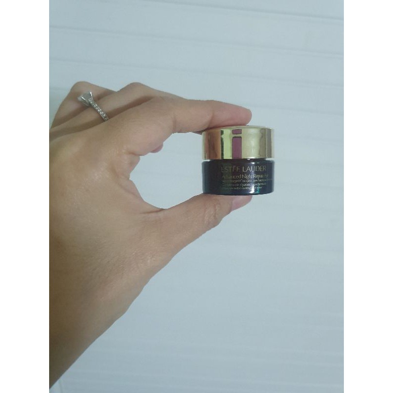Kem mắt estee mini