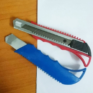 Dao doc giấy