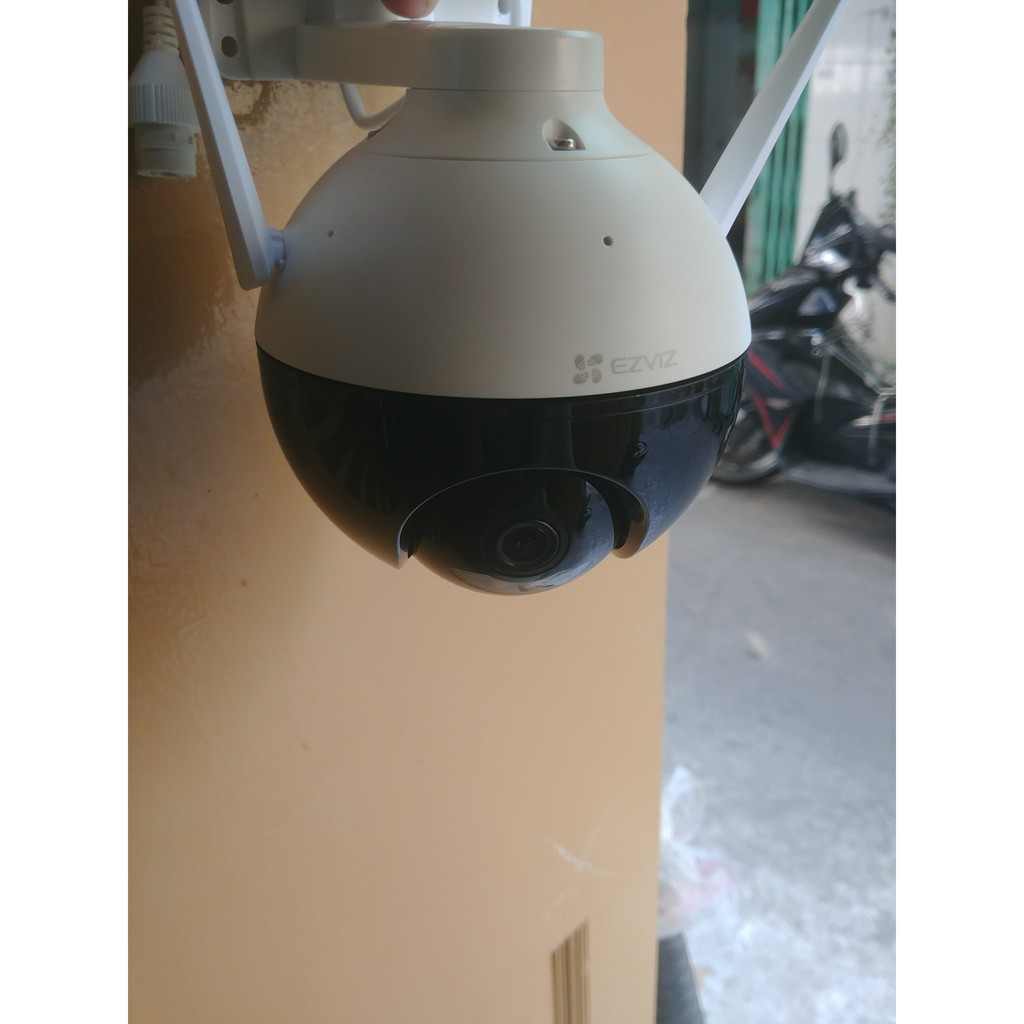 CAMERA ( XOAY NGOÀI TRỜI  EZVIZ C8C) có màu ban đêm Color Night Tích hợp AI CS-C8C