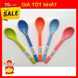 [ GIÁ TỐT NHẤT ]  Thìa nhựa cho bé ăn dặm Nhật Bản (phổ quát màu) [ HÀNG CHÍNH HÃNG ]