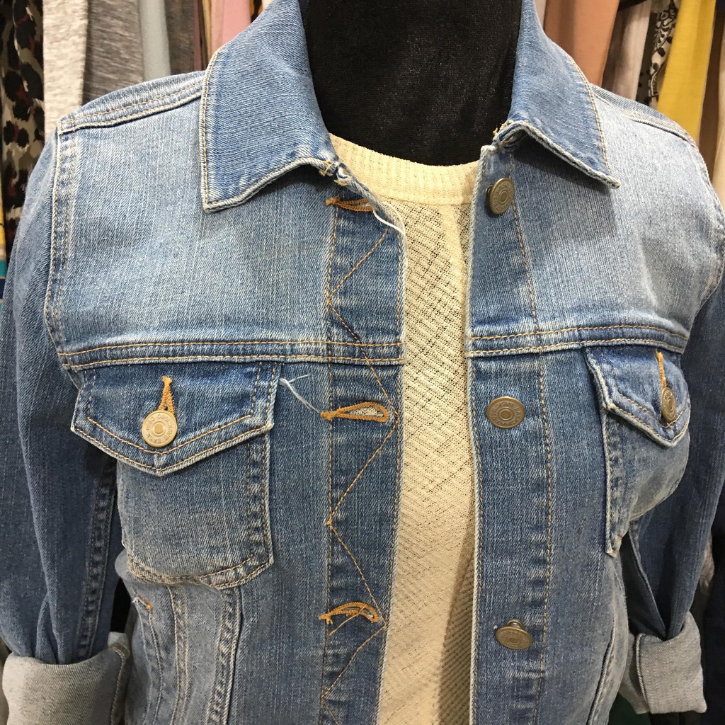 Khoác Jean nữ trơn túi trước VNXK