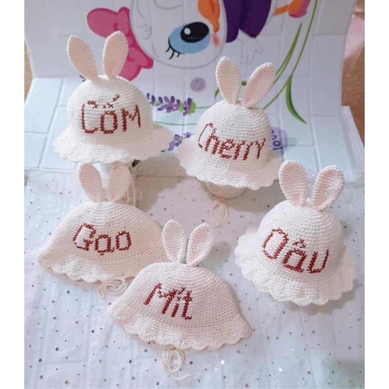 Nón len thêu tên bé