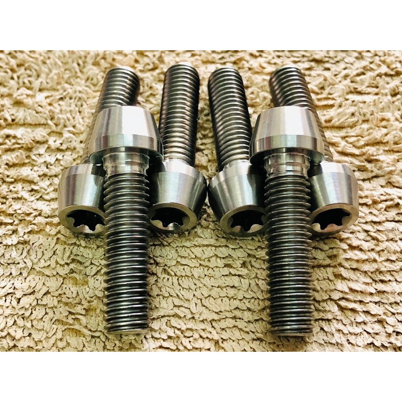 Ốc Titan 6ly 30 trụ gắn càng thắng đùm