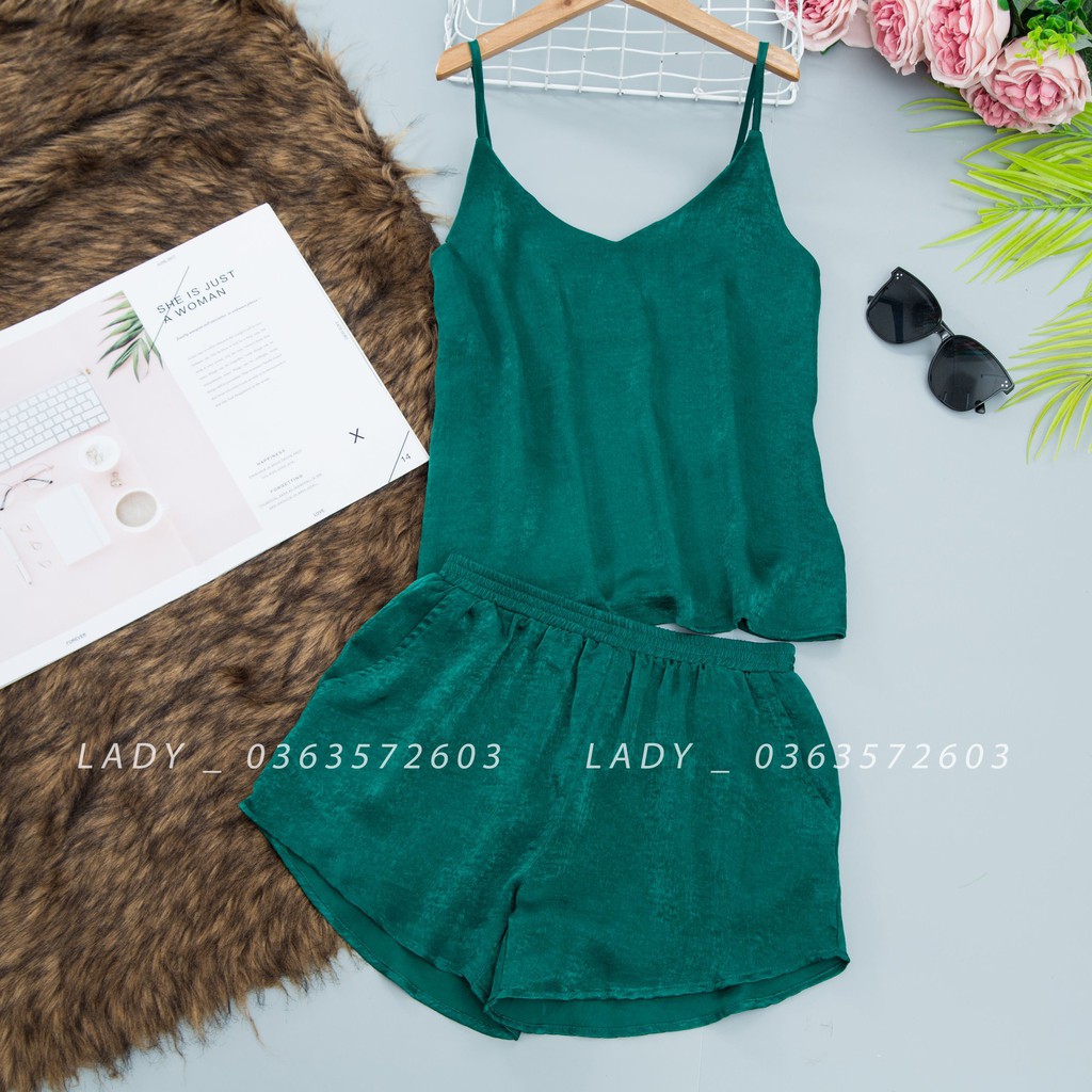 Sét lụa cộc chất liệu mát mẻ, phù hợp đi chơi đi ngủ