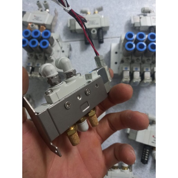 Van khí nén 5/2 smc sy5120 japan tháo máy giá 140k/van đủ phụ kiện