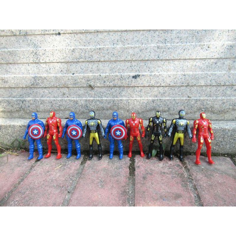 Vỉ đồ chơi 12 siêu anh hùng Avengers 915-201