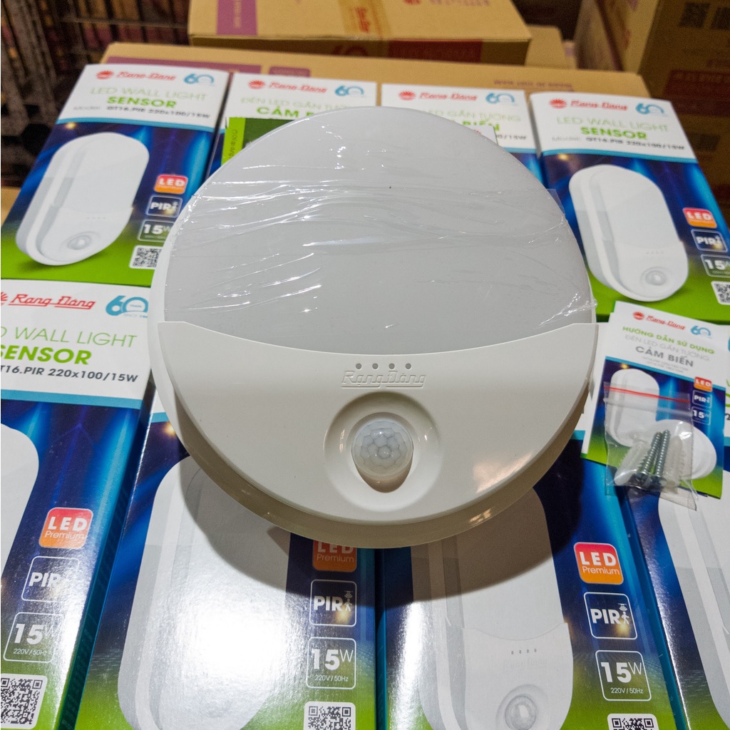 Đèn gắn tường cảm biến 15w Rạng Đông - GT16.PIR 180/15W