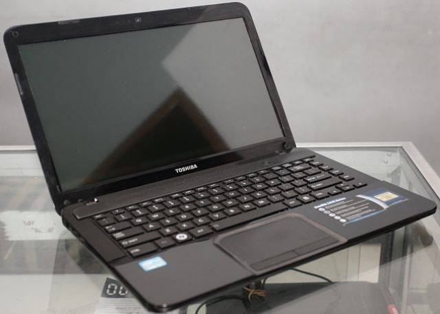  Laptop giá rẻ Toshiba L840 Core i3 3120M Ram 2gb HDD 500gb