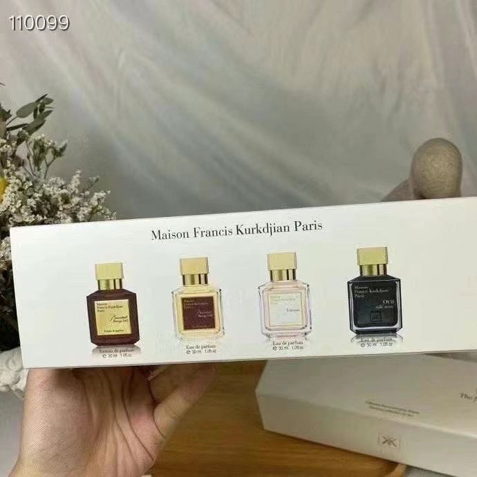 Set 4 chai nước hoa Maison Francis Kurkdjian 30ml tặng kèm một son mọi