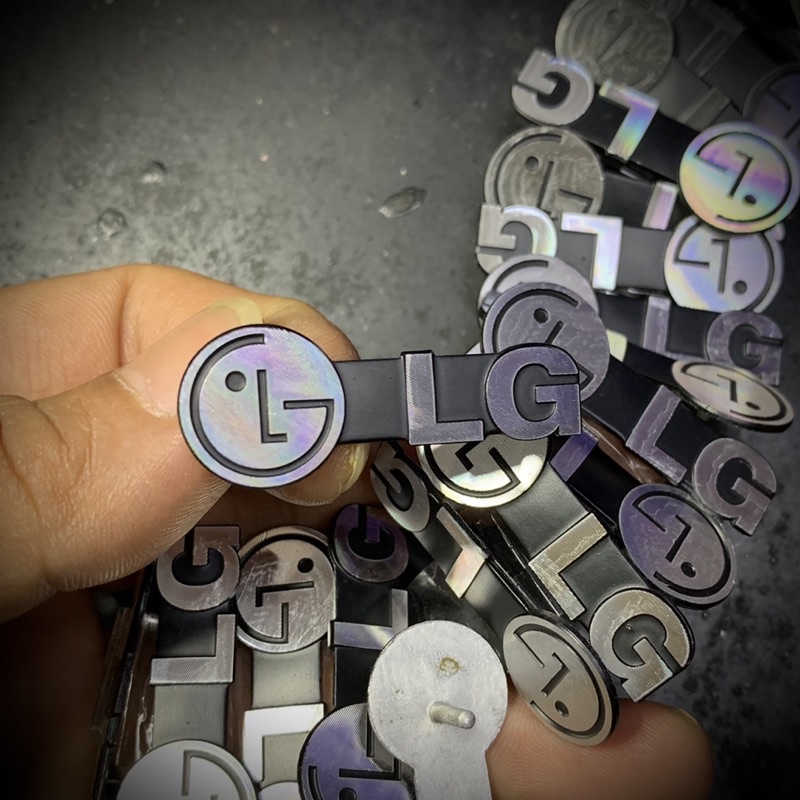 Tem/logo LG nhôm giá 1 chiếc.