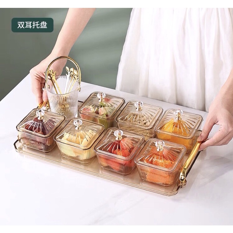 Khay đựng bánh kẹo, mứt và hoa quả để bàn phòng khách