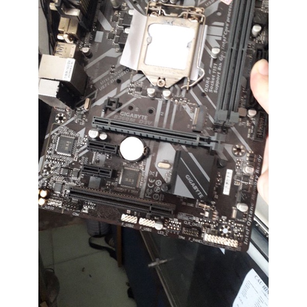 Main giga b360 có m2 có chặn main còn bh 12.2021