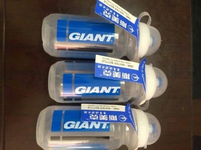 Bình đựng nước GIANT