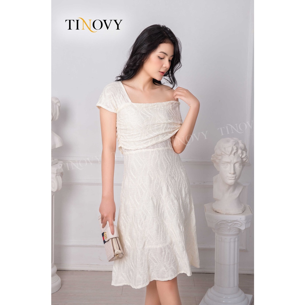 Đầm Vai Lệch Xòe TINOVY D2259