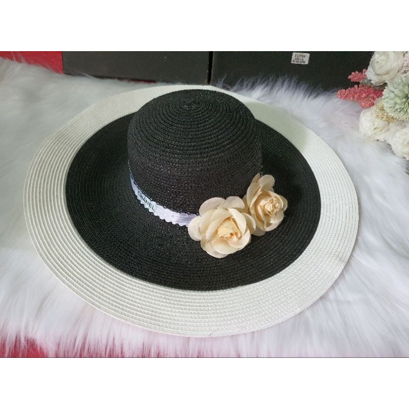 Mũ Cói thời trang đi biển Vành Rộng sang chảnh