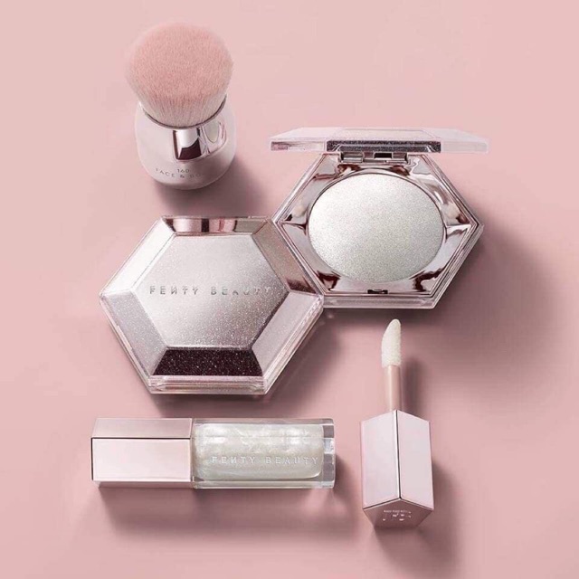 PHẤN HIGHTLIGHT FENTY BEAUTY BY RIHANNA DIAMOND BOMB.